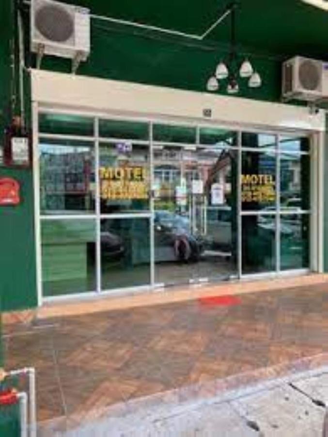 Oyo 90361 Motel Inapan Mahsuri Jitra Zewnętrze zdjęcie