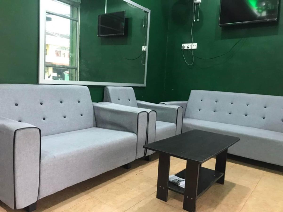 Oyo 90361 Motel Inapan Mahsuri Jitra Zewnętrze zdjęcie